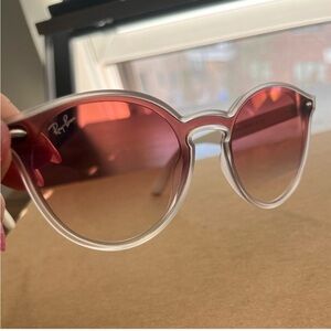 Ray bans 4380-n red/ pink fade with case